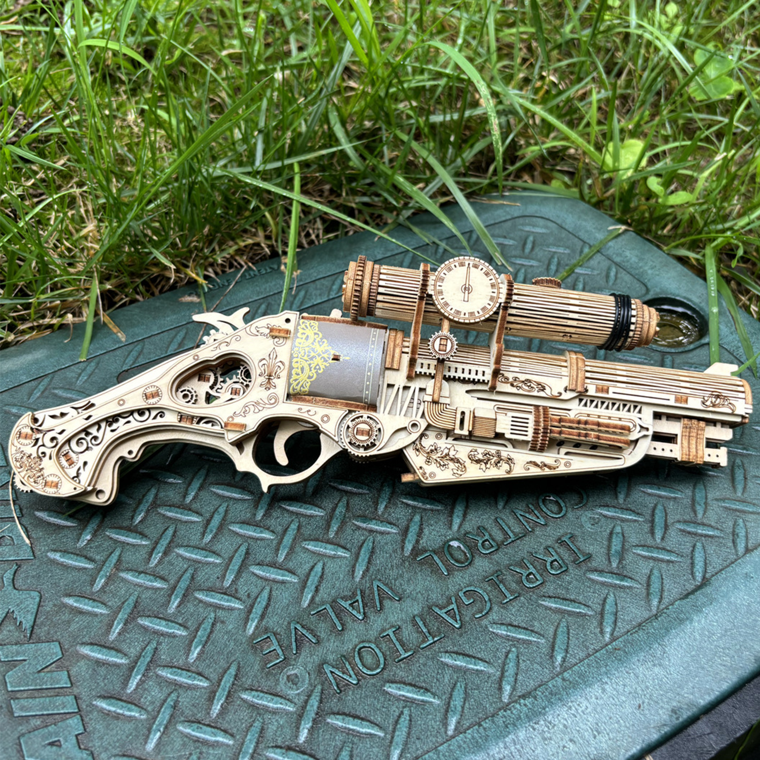 Kamiuzzly Steampunk Wooden Pistol Model Non-Functional 3D DIY Puzzle, Retro Design Eco-Friendly Wood Craft, Home Office Decor & Unique Gift for Adults Collectors